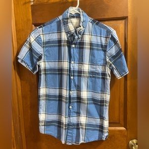 American Eagle shirt.  Size X-Small.  Worn and comfy!